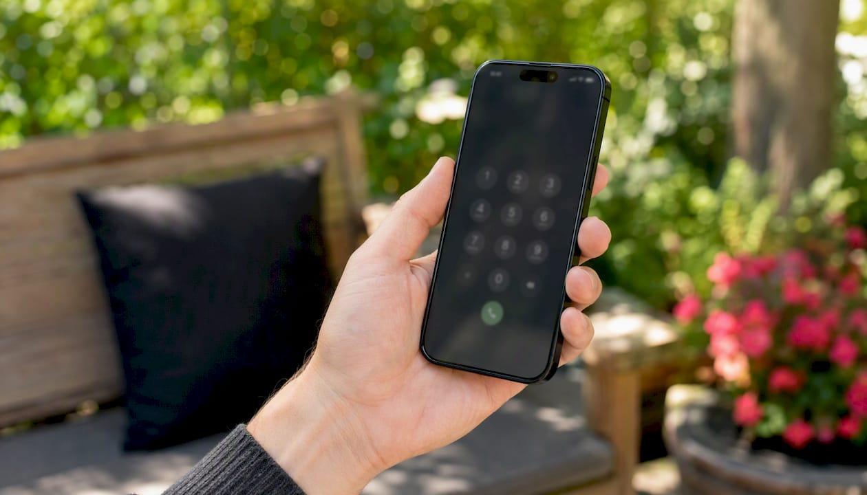 Met de hand een internationaal telefoonnummer intoetsen op je mobiel